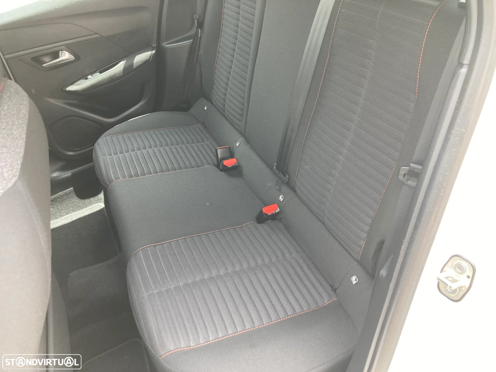 Peugeot 208 1.2 PureTech Active Pack - 9