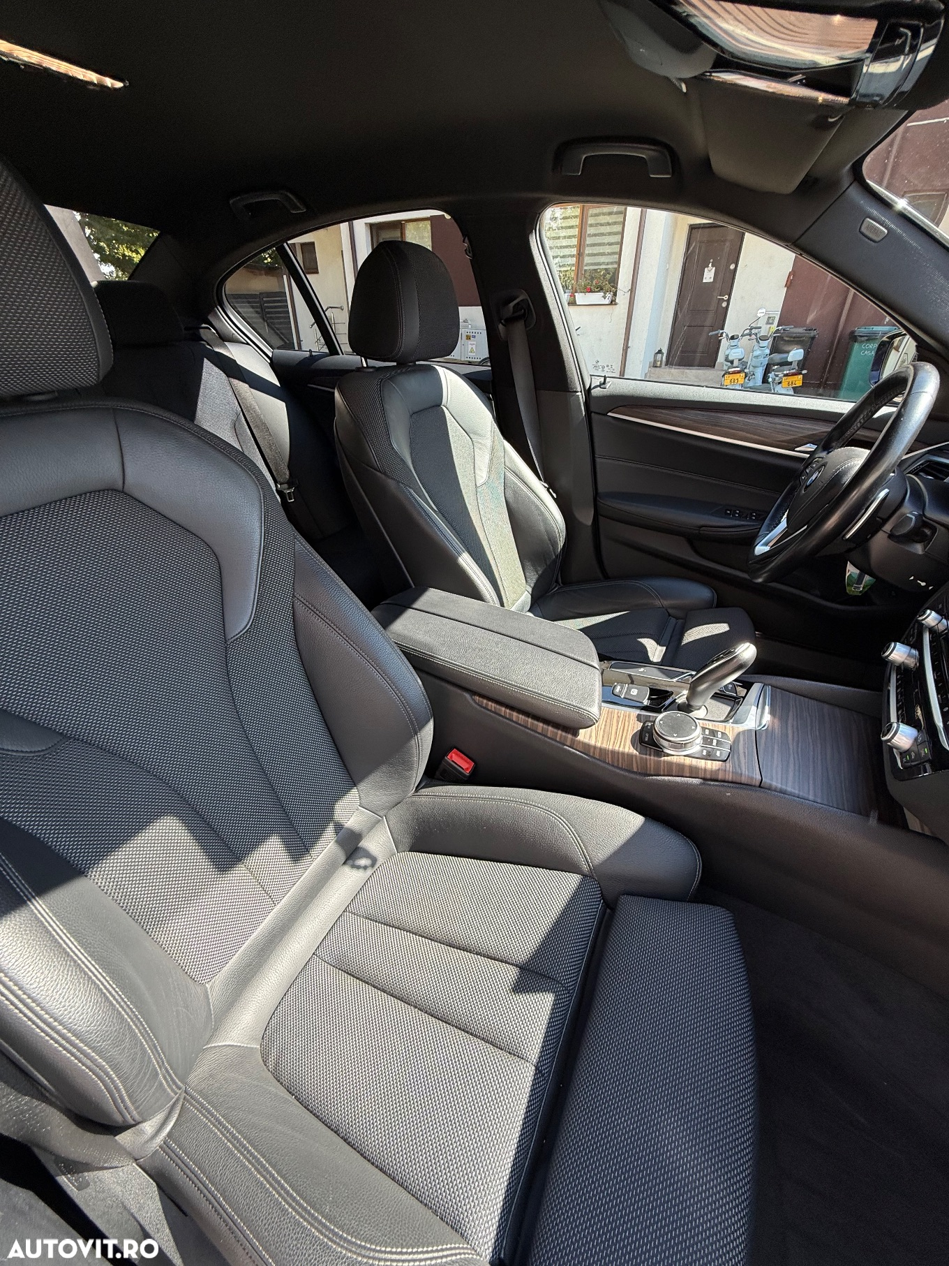 BMW Seria 5 520d xDrive Aut. Sport Line - 24
