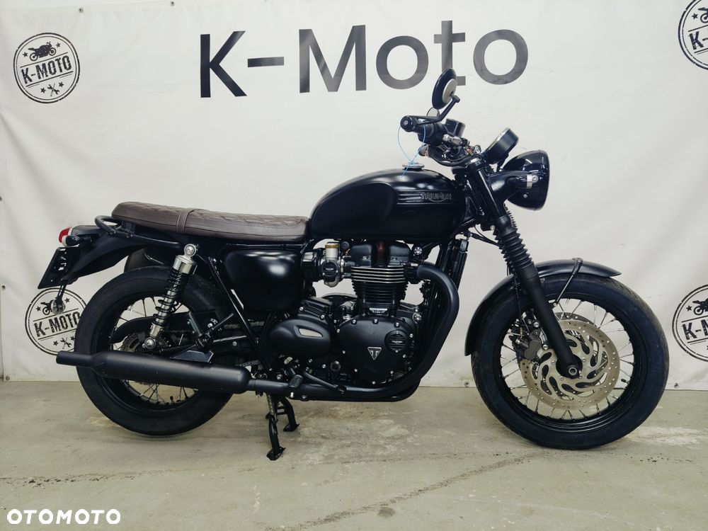 Triumph Bonneville - 1
