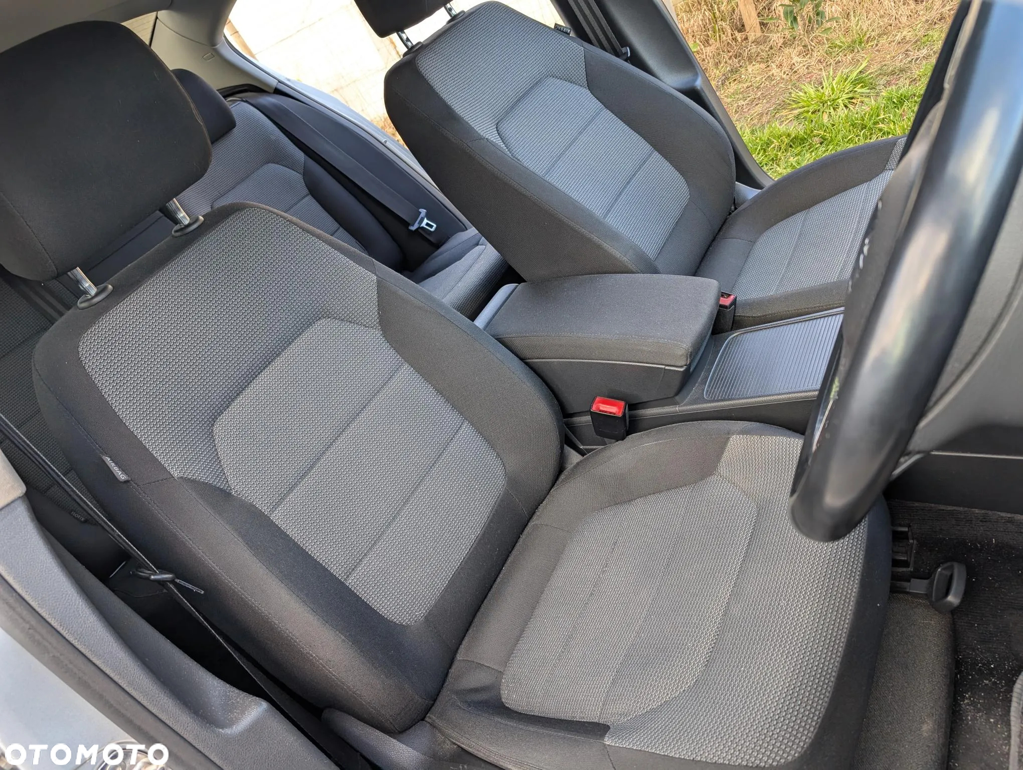Volkswagen Passat 2.0 TDI (BlueMotion Technology) DSG Comfortline - 4