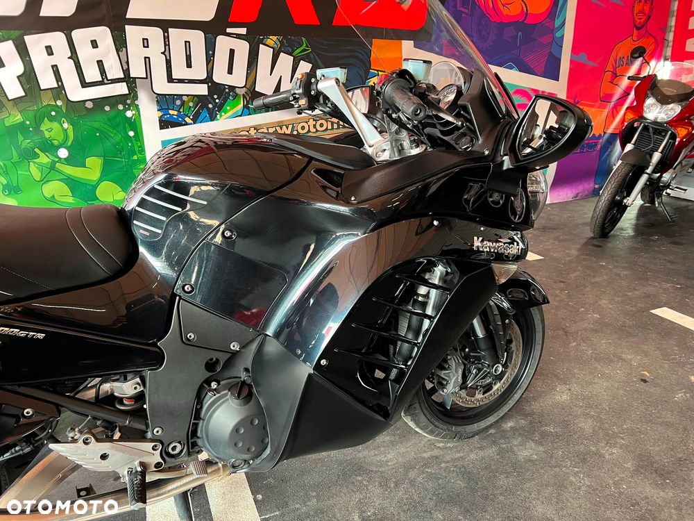 Kawasaki GTR - 10
