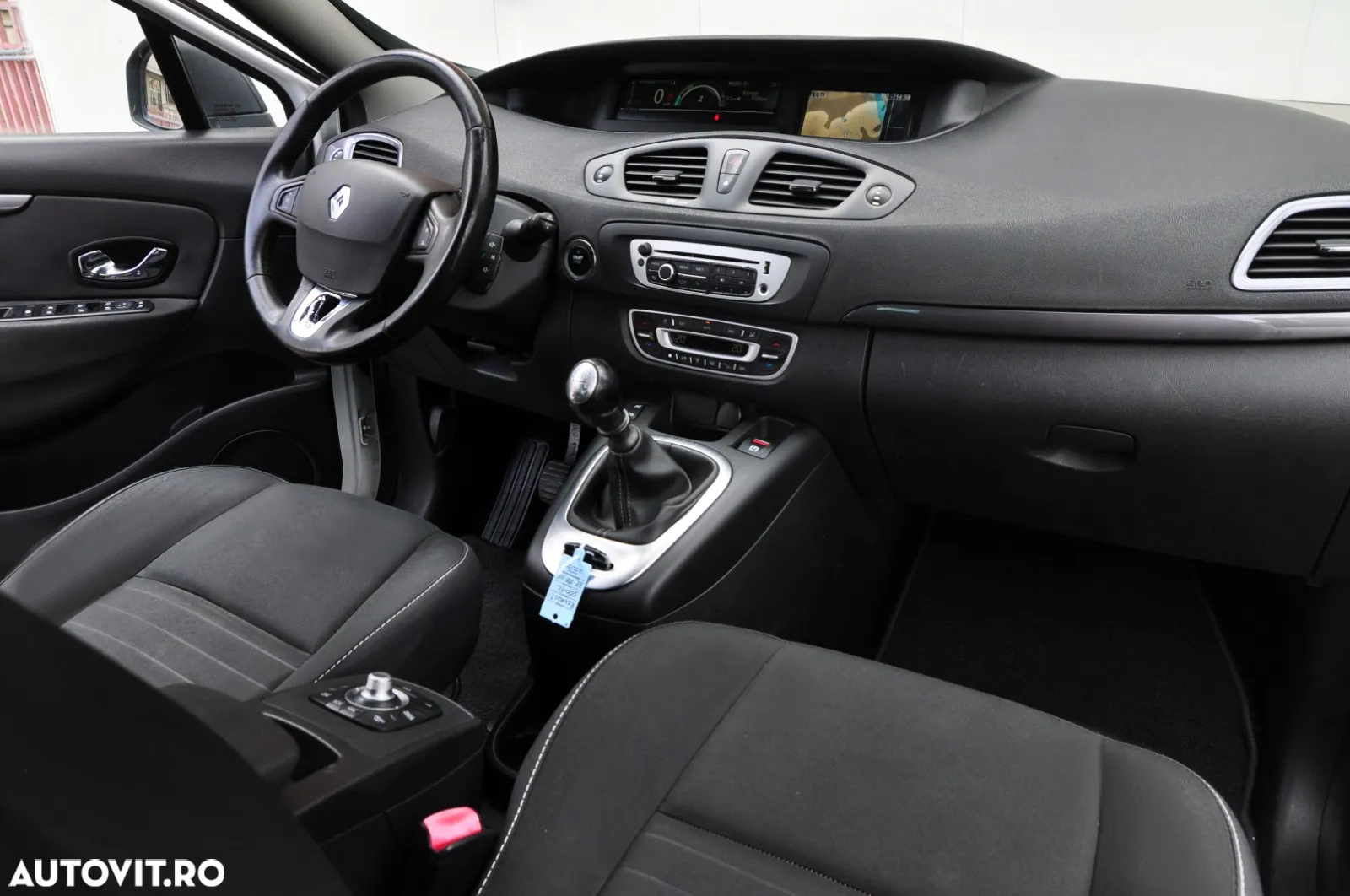 Renault Scenic dCi 110 LIMITED - 17