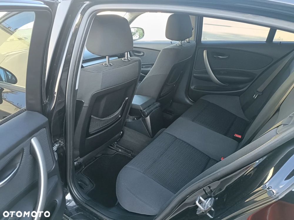 BMW Seria 1 116d DPF - 10