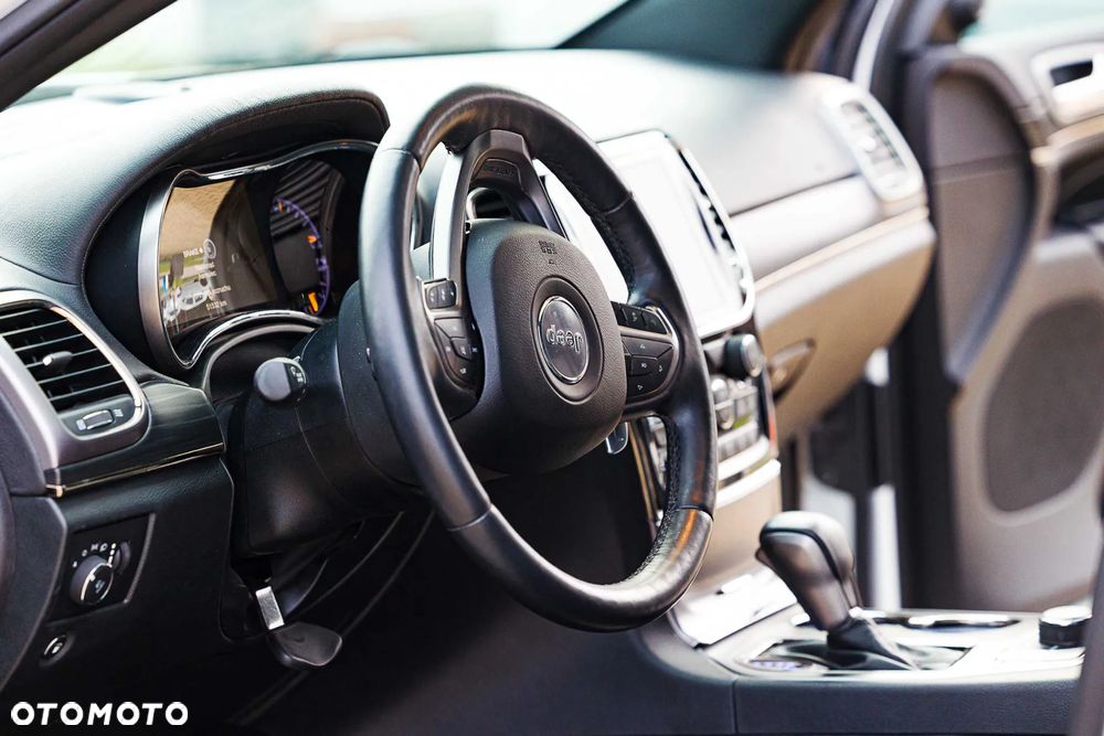 Jeep Grand Cherokee - 13
