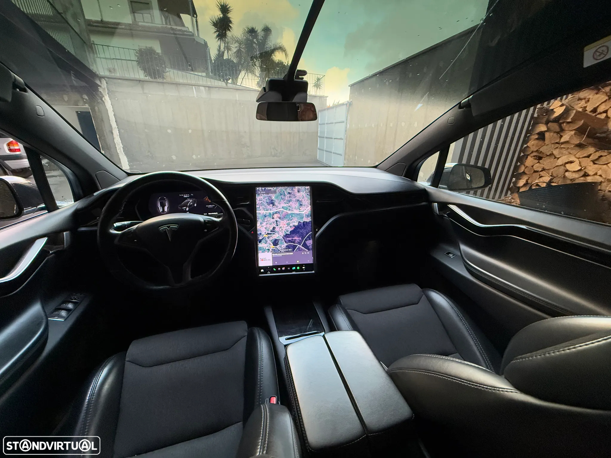 Tesla Model X - 29