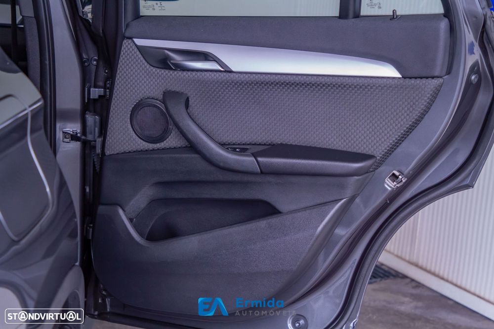 BMW X1 16 d sDrive Auto - 33