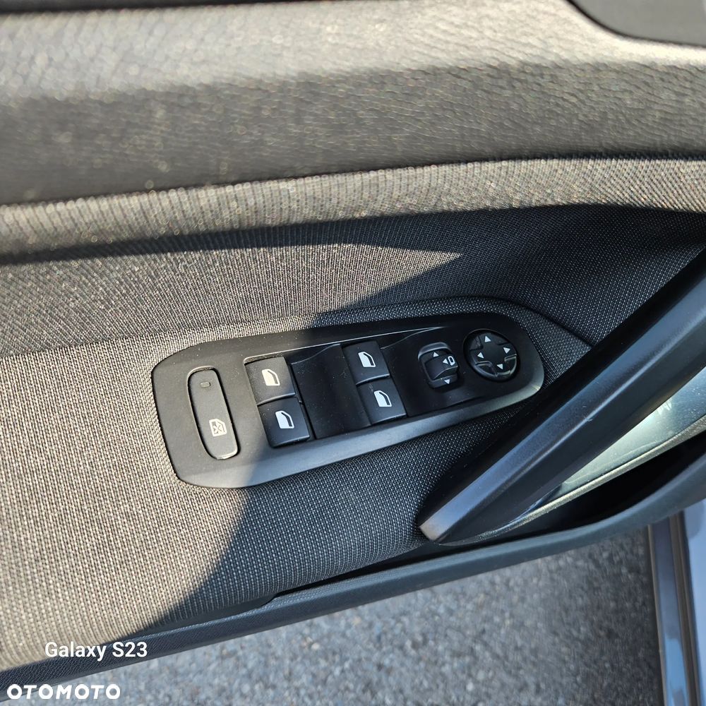 Peugeot 308 BlueHDi 130 EAT8 Allure - 16