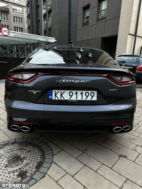 Kia Stinger - 14