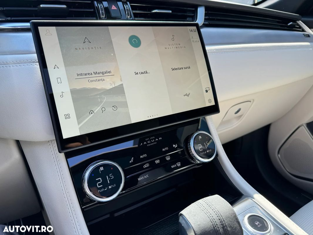 Jaguar F-Pace - 8