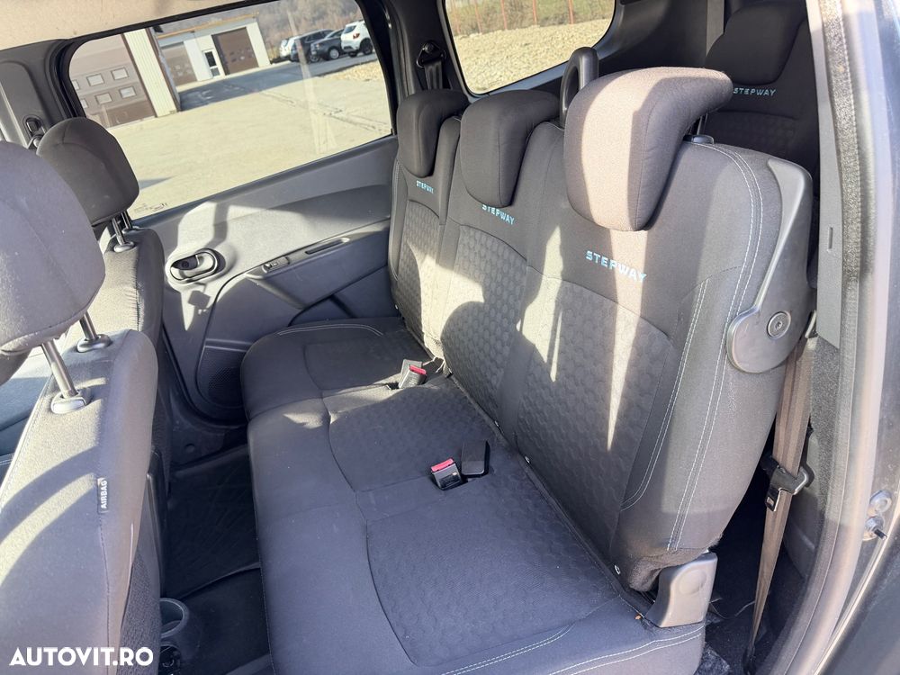 Dacia Lodgy 1.5 dCi Stepway - 11