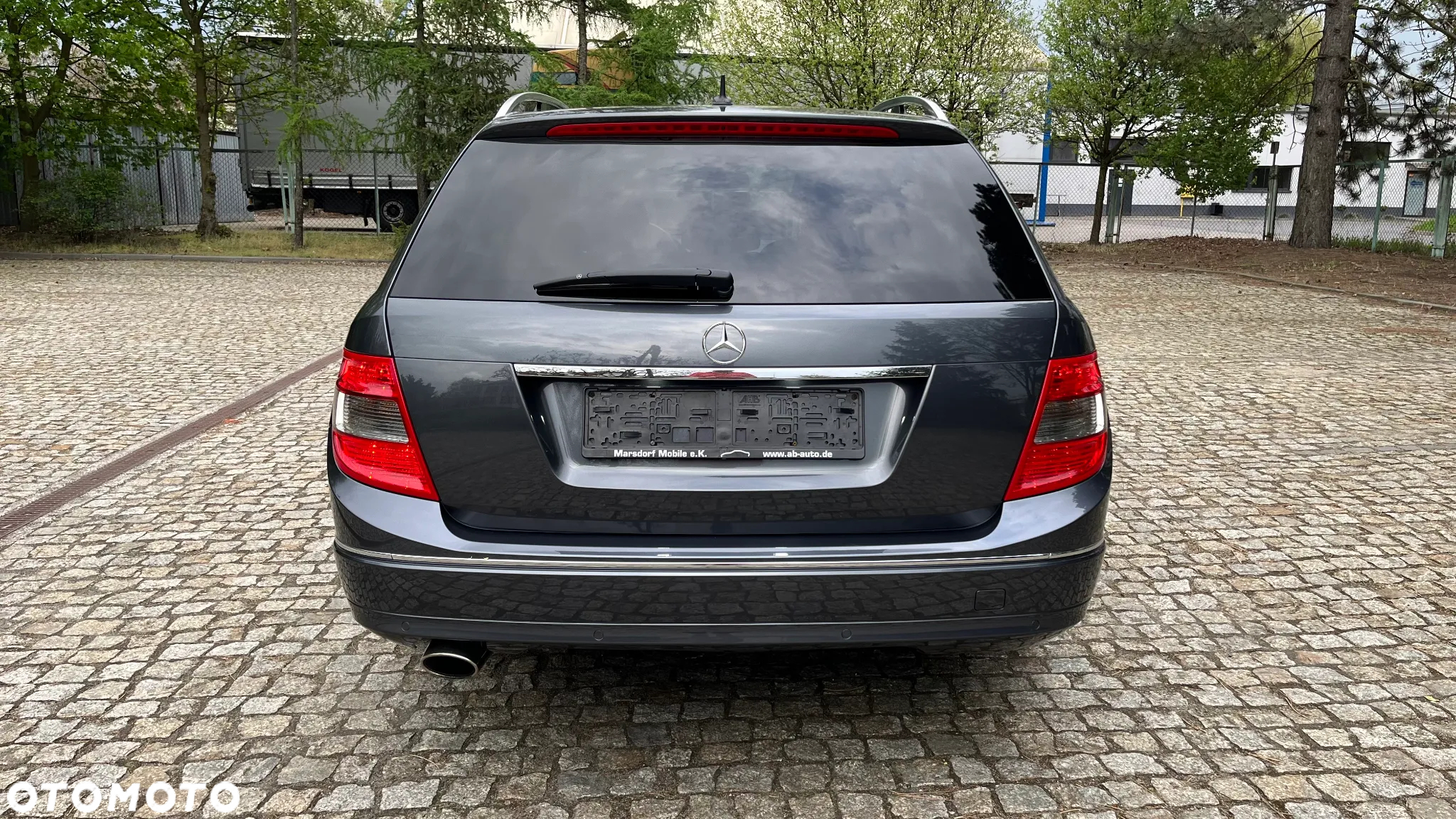 Mercedes-Benz Klasa C 250 CGI T Automatik BlueEFFICIENCY Avantgarde - 5