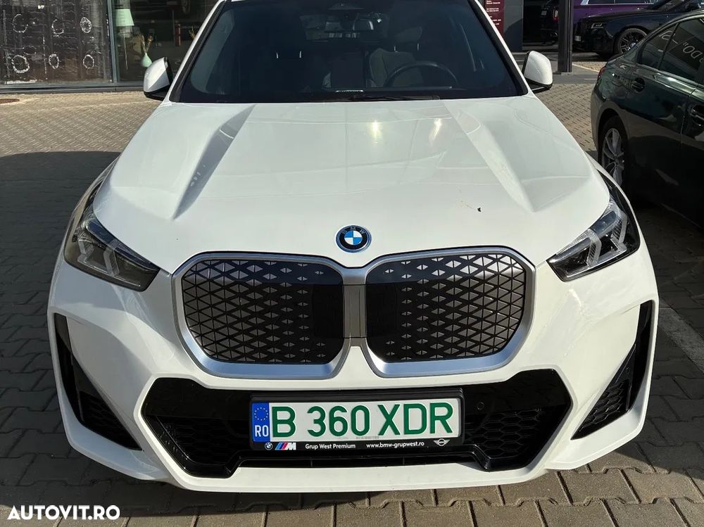 BMW iX1 eDrive20 - 12