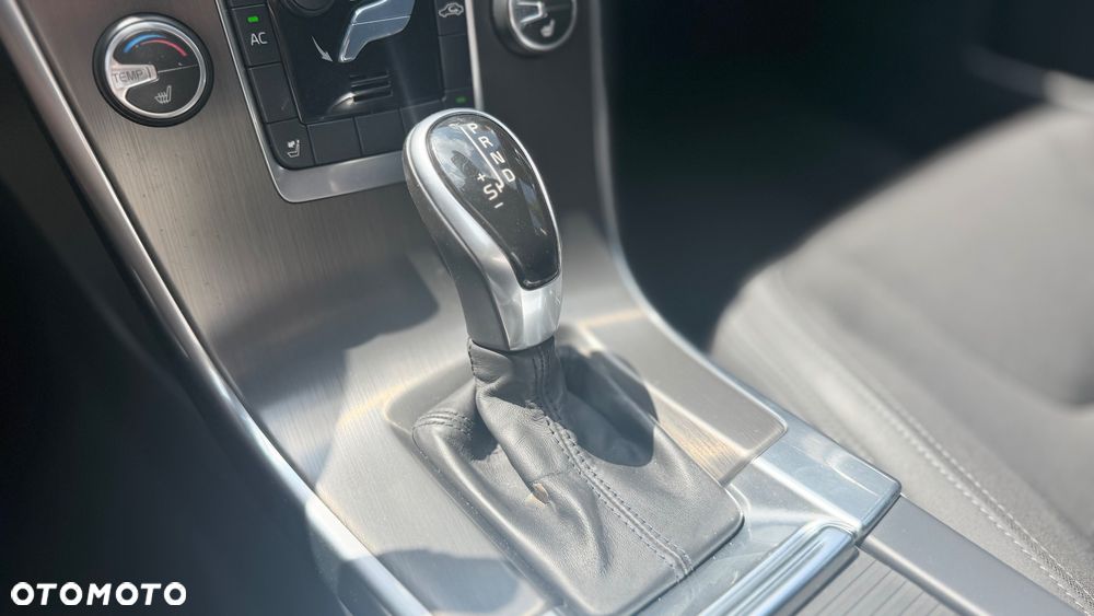 Volvo XC 60 D4 Geartronic Edition Pro - 14