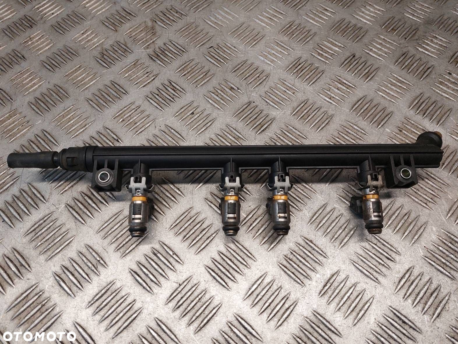 LISTWA WTRYSKOWA FIAT GRANDE PUNTO I 1.4 8V CB261 IWP 160 CK0013770 - 8