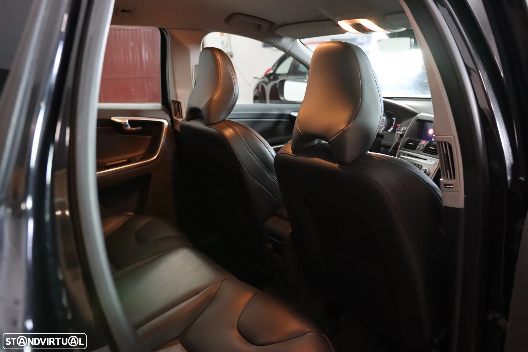 Volvo XC 60 2.0 D3 Summum Geartronic - 20