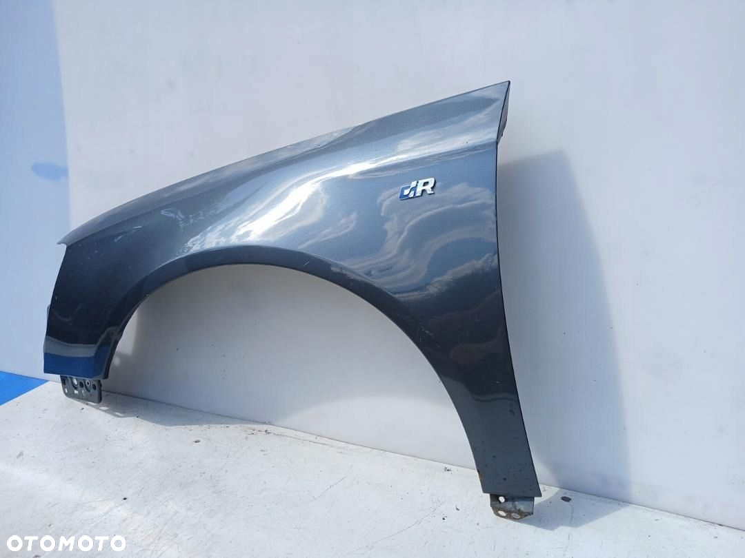 BŁOTNIK PRZÓD PRZEDNI LEWY ORYGINALNY VOLKSWAGEN PASSAT B6 SZARY 3C0821021 - 3