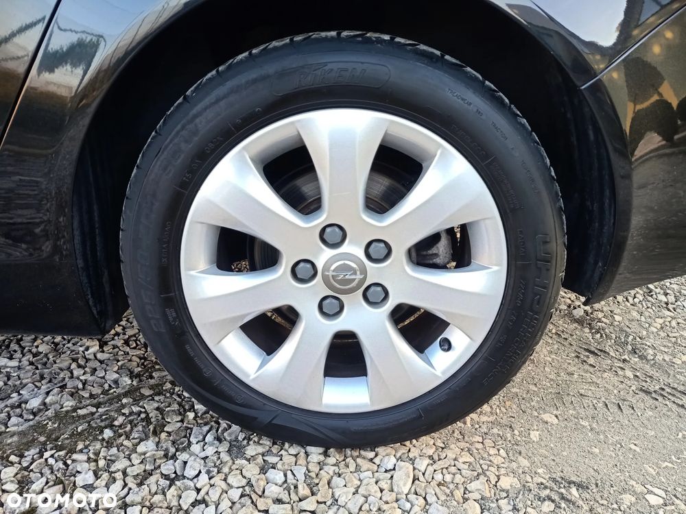 Opel Insignia - 15