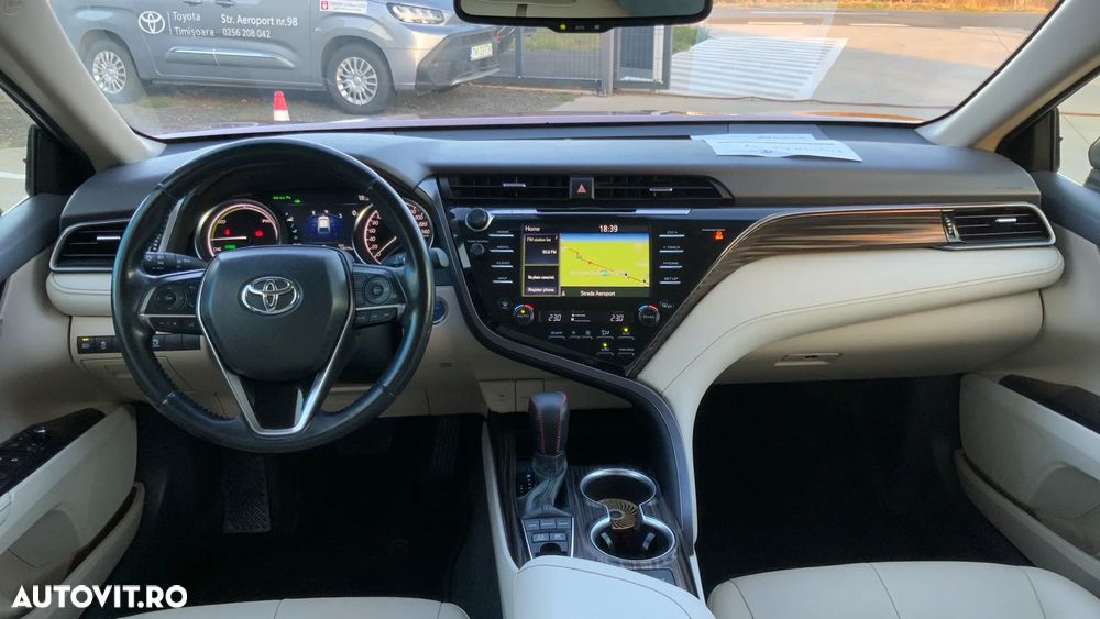 Toyota Camry 2.5 Dynamic - 14