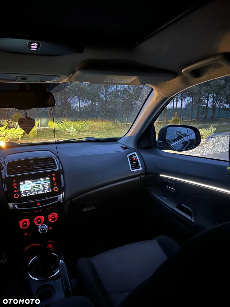 Mitsubishi ASX 1.6 Black Edition - 17