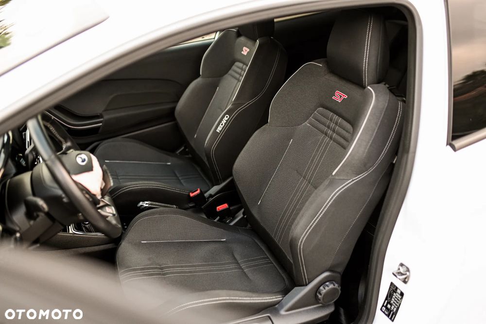 Ford Fiesta 1.5 EcoBoost S&S ST X - 38