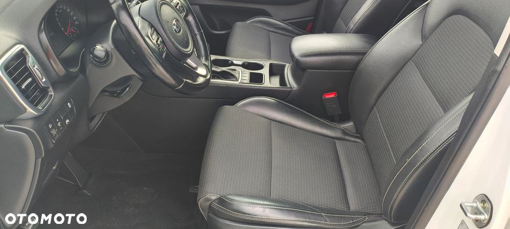 Kia Sportage 1.7 CRDI 2WD ISG Dream-Team Edition - 9