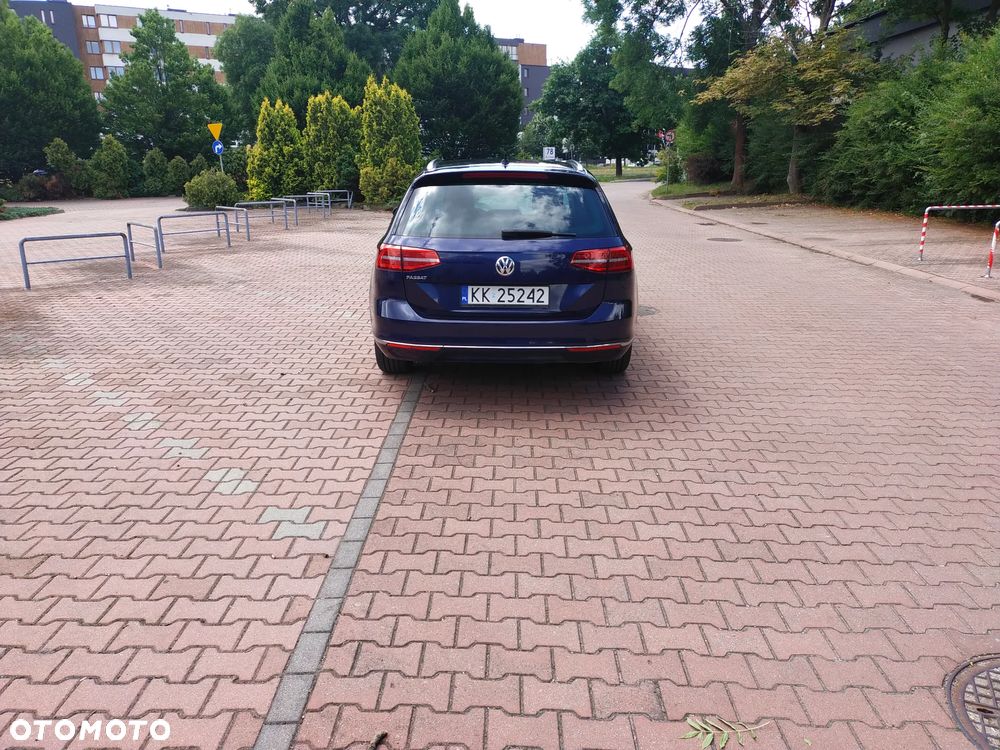 Volkswagen Passat 2.0 TDI (BlueMotion Technology) DSG Highline - 12
