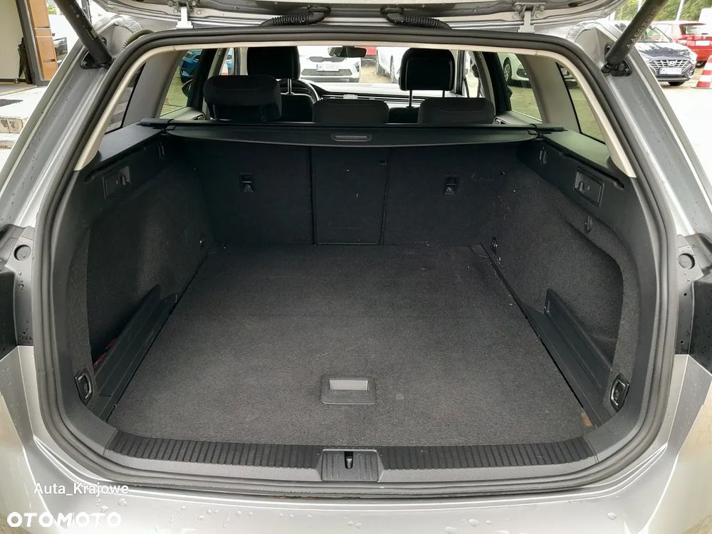 Volkswagen Passat 2.0 TDI EVO Business - 34