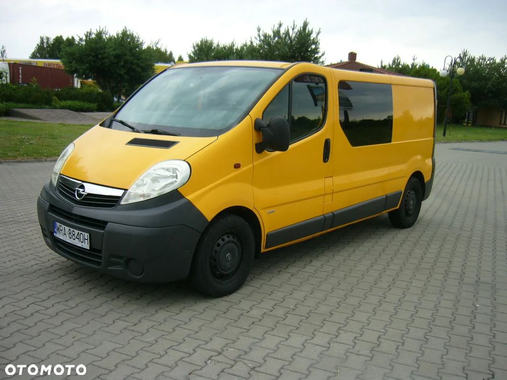 Opel Vivaro LONG 2,5 dci 115 Ps - 1
