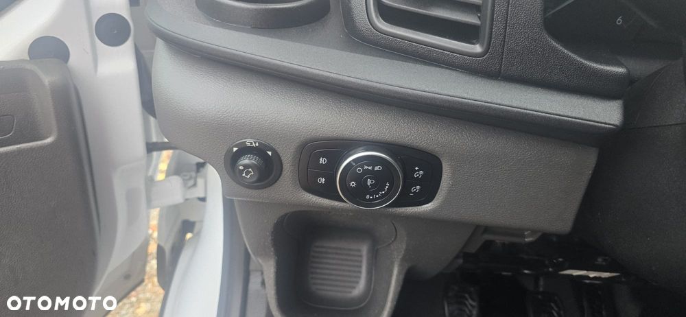 Ford Transit - 23