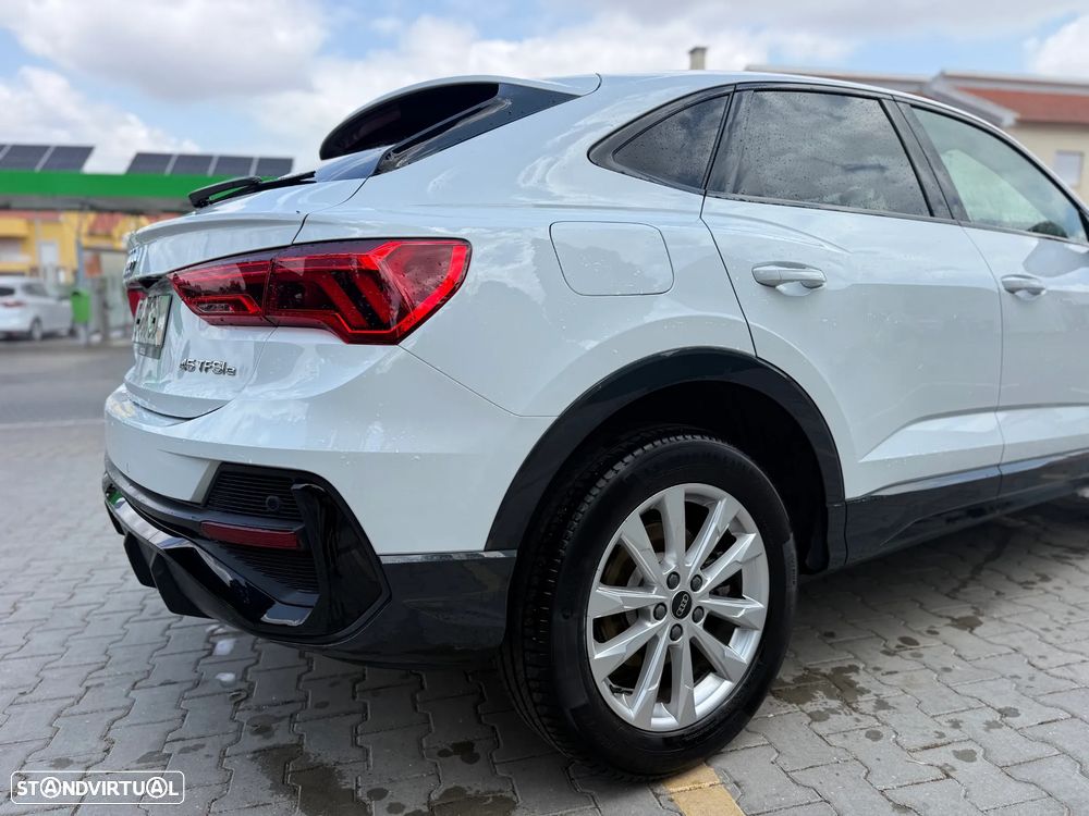 Audi Q3 Sportback - 12