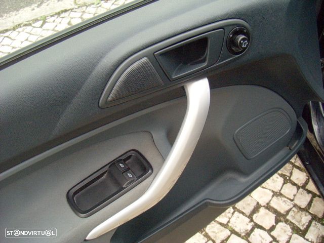 Ford Fiesta 1.4 TDCI Titanium - 6