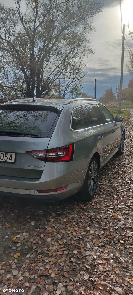 Skoda Superb 2.0 TDI L&K DSG - 9
