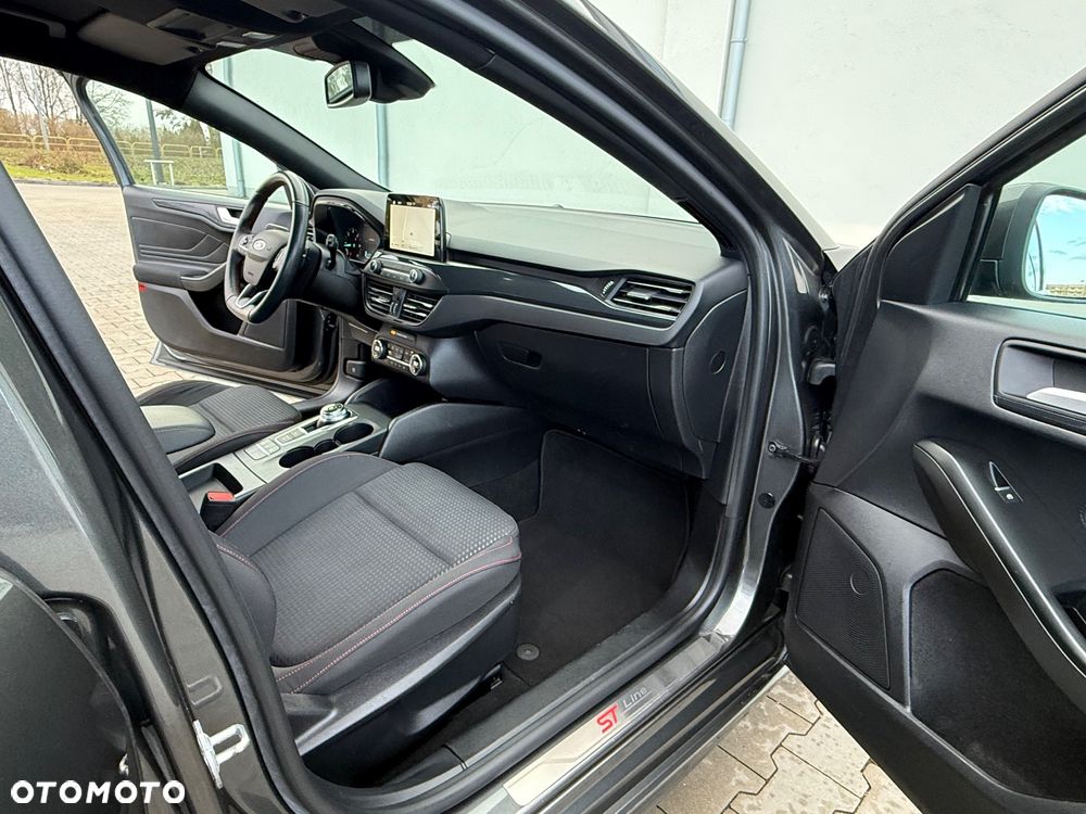 Ford Focus 1.5 EcoBlue Start-Stopp-System ST-LINE STYLE - 25