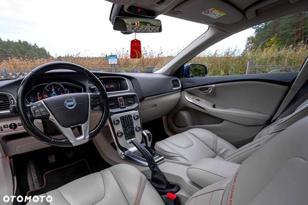 Volvo V40 D4 Drive-E Ocean Race - 7