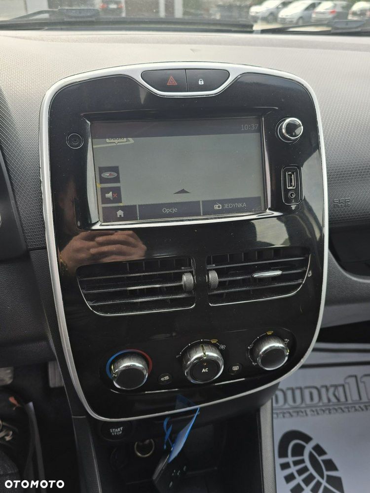 Renault Clio - 25