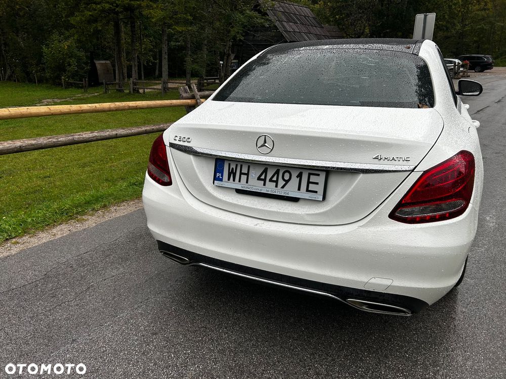 Mercedes-Benz Klasa C 300 7G-TRONIC - 16