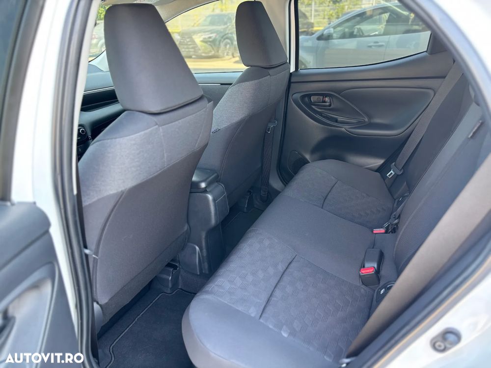 Toyota Yaris Hybrid 116 1.5 VVT-i Business Edition - 17