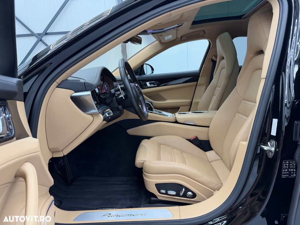 Porsche Panamera 4 Executive - 13