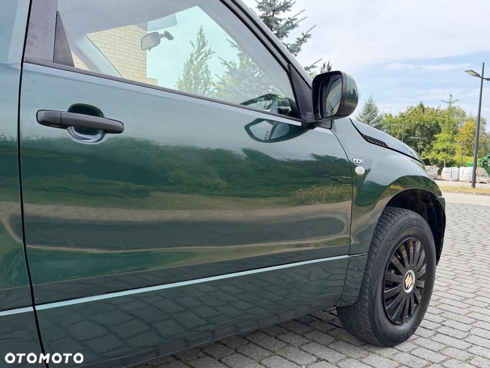Suzuki Grand Vitara 1.9 DDiS Comfort - 14
