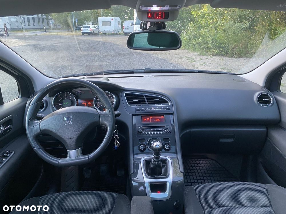 Peugeot 5008 1.6 THP Premium - 9