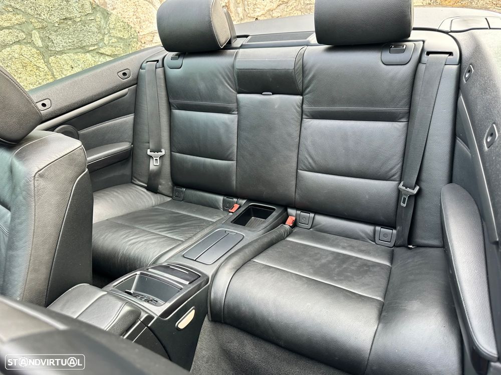 BMW 320 i Cabrio Auto - 47