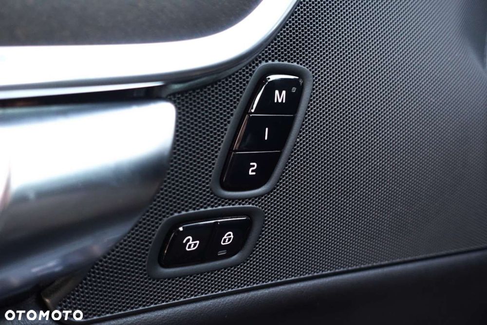 Volvo V90 Cross Country T5 AWD Pro - 24