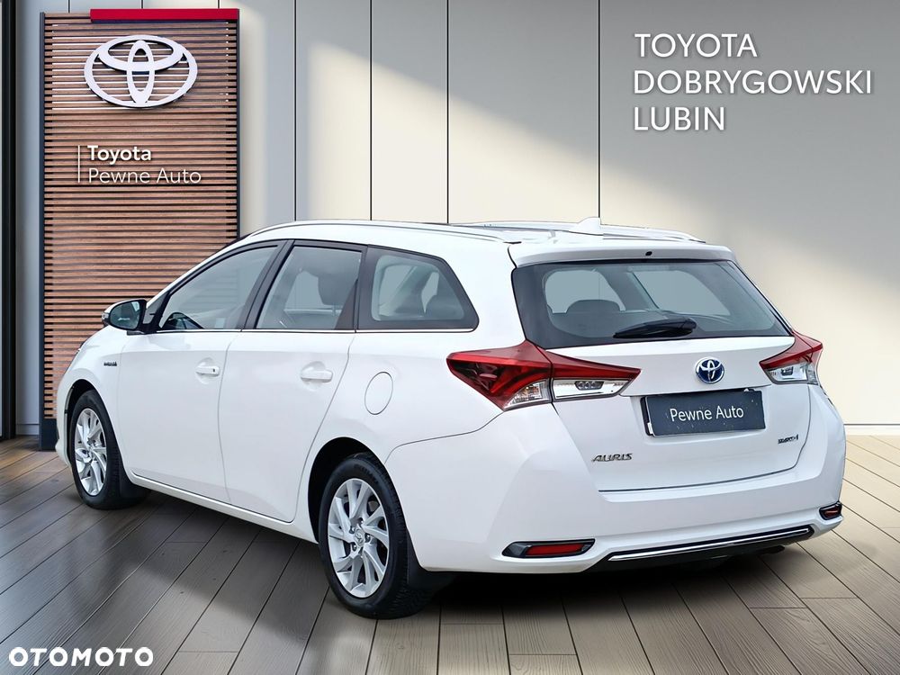 Toyota Auris Hybrid 135 Premium - 3