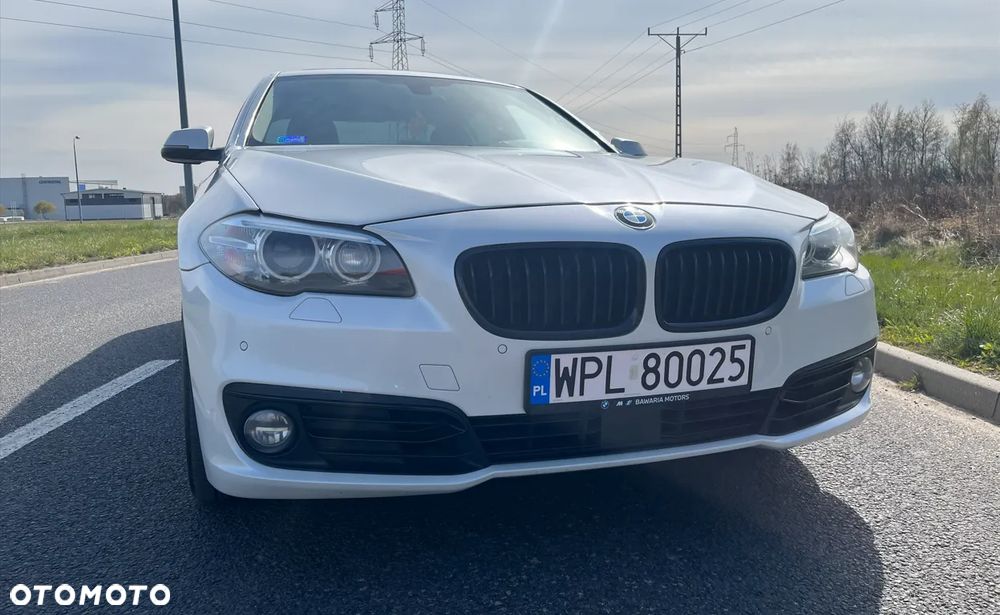 BMW Seria 5 528i - 11
