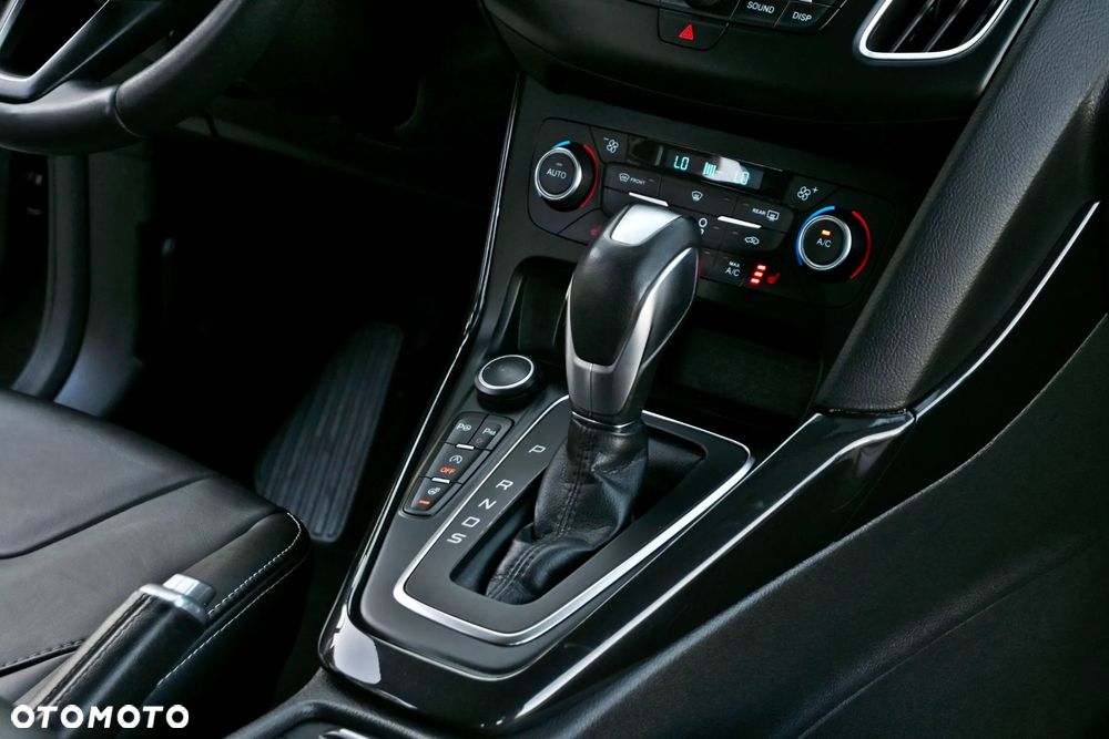 Ford Focus 1.5 EcoBoost Titanium - 23