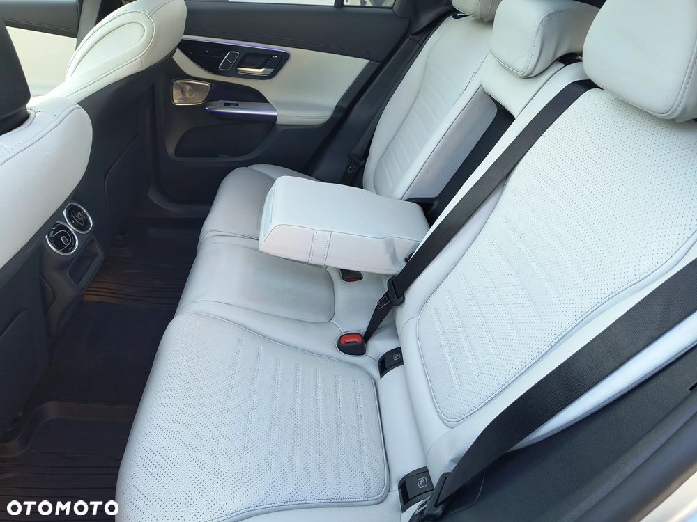 Mercedes-Benz GLC 220 d mHEV 4-Matic AMG Line - 27