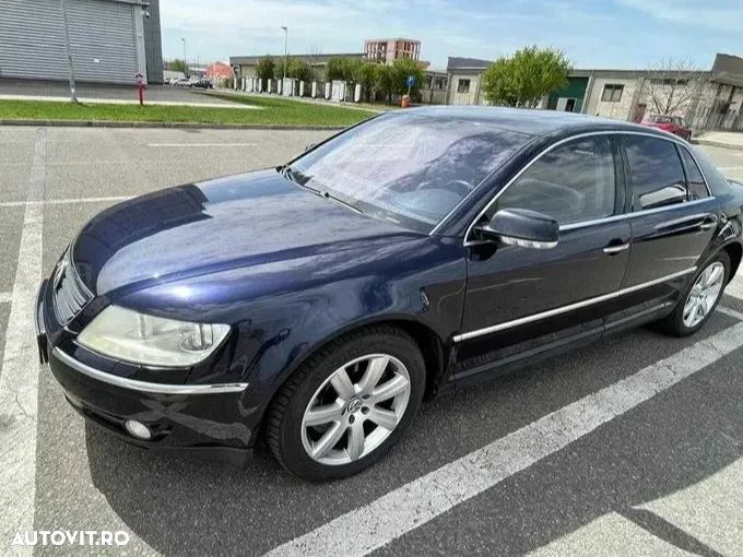 Volkswagen Phaeton - 1