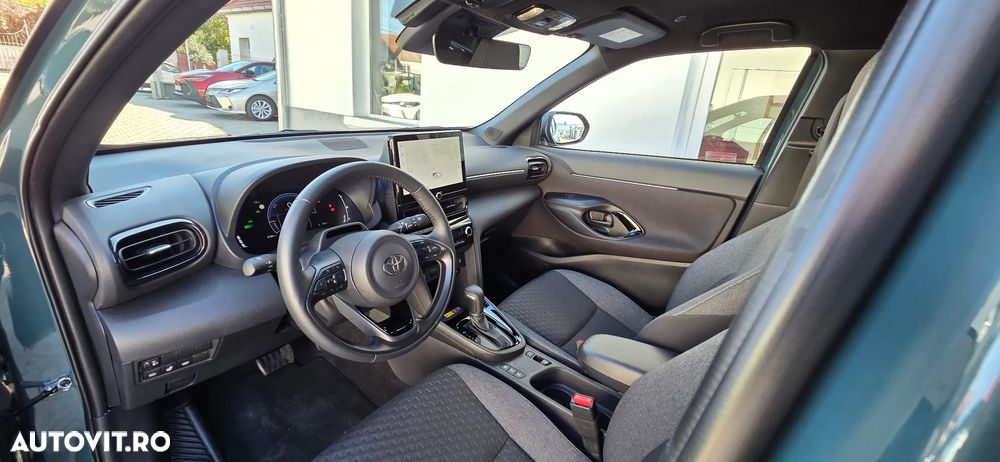 Toyota Yaris Cross 1.5 VVT-i HSD 4x2 Dynamic - 15
