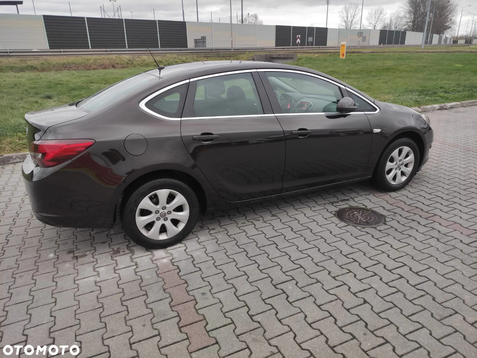Opel Astra IV 1.4 T Business S&S EU6 - 7
