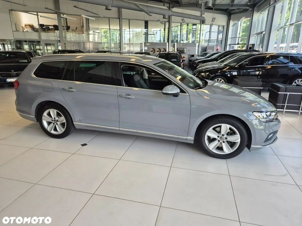 Volkswagen Passat 1.5 TSI EVO Elegance DSG - 2